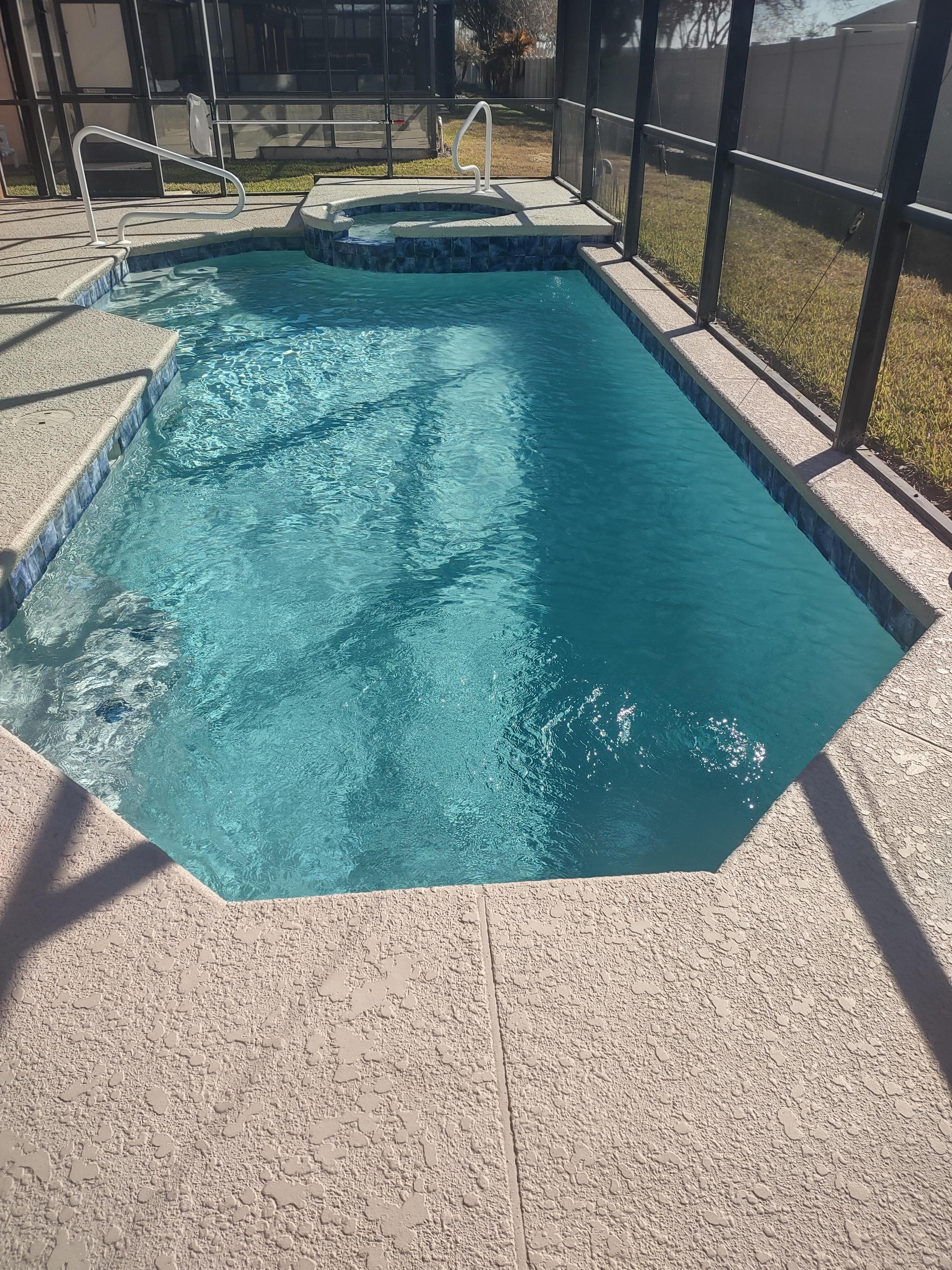 Nice clean pool. Add pool heat to your stay if coming in the cooler months. 