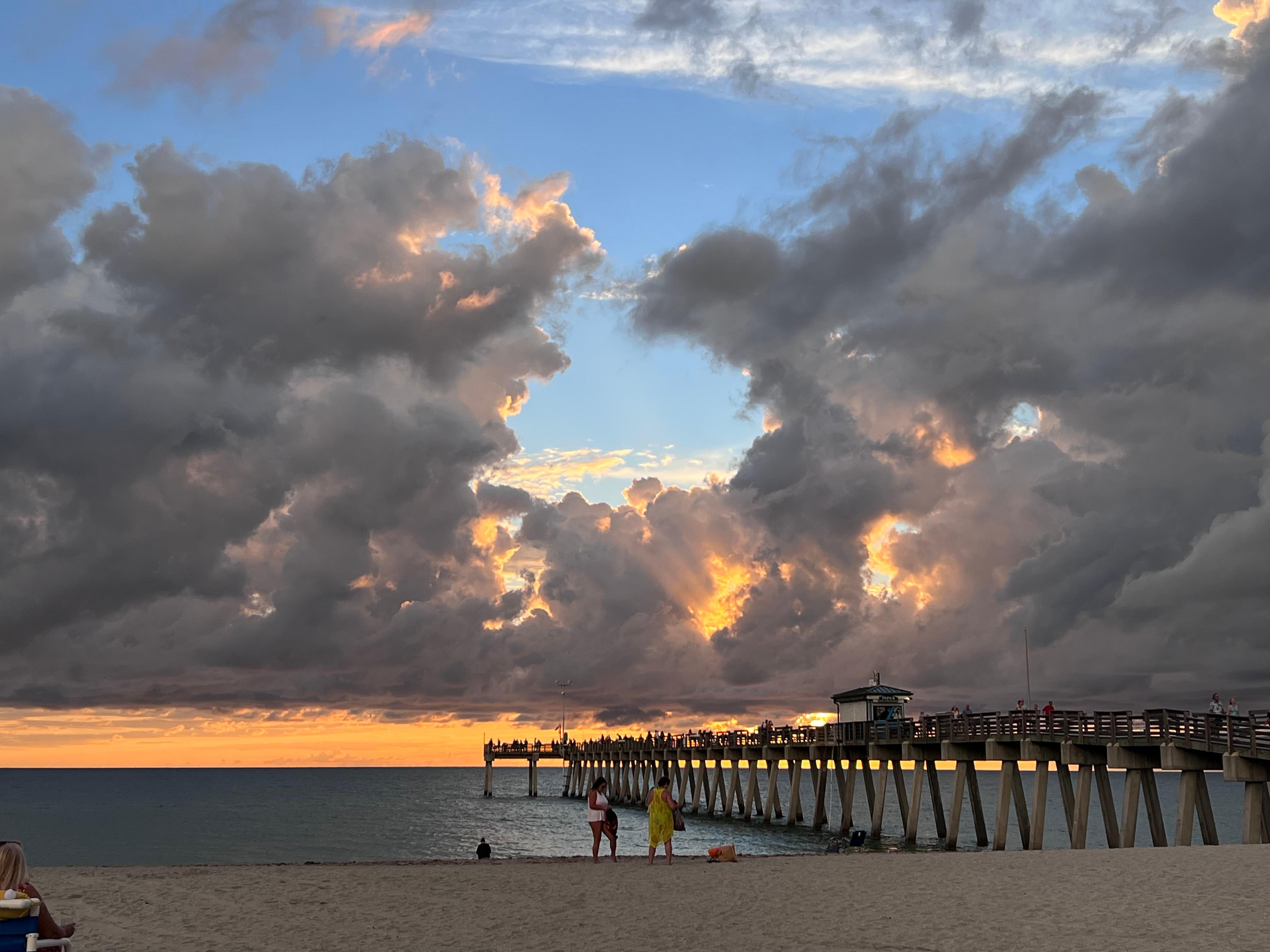 Amazing beach with great food and sunsets