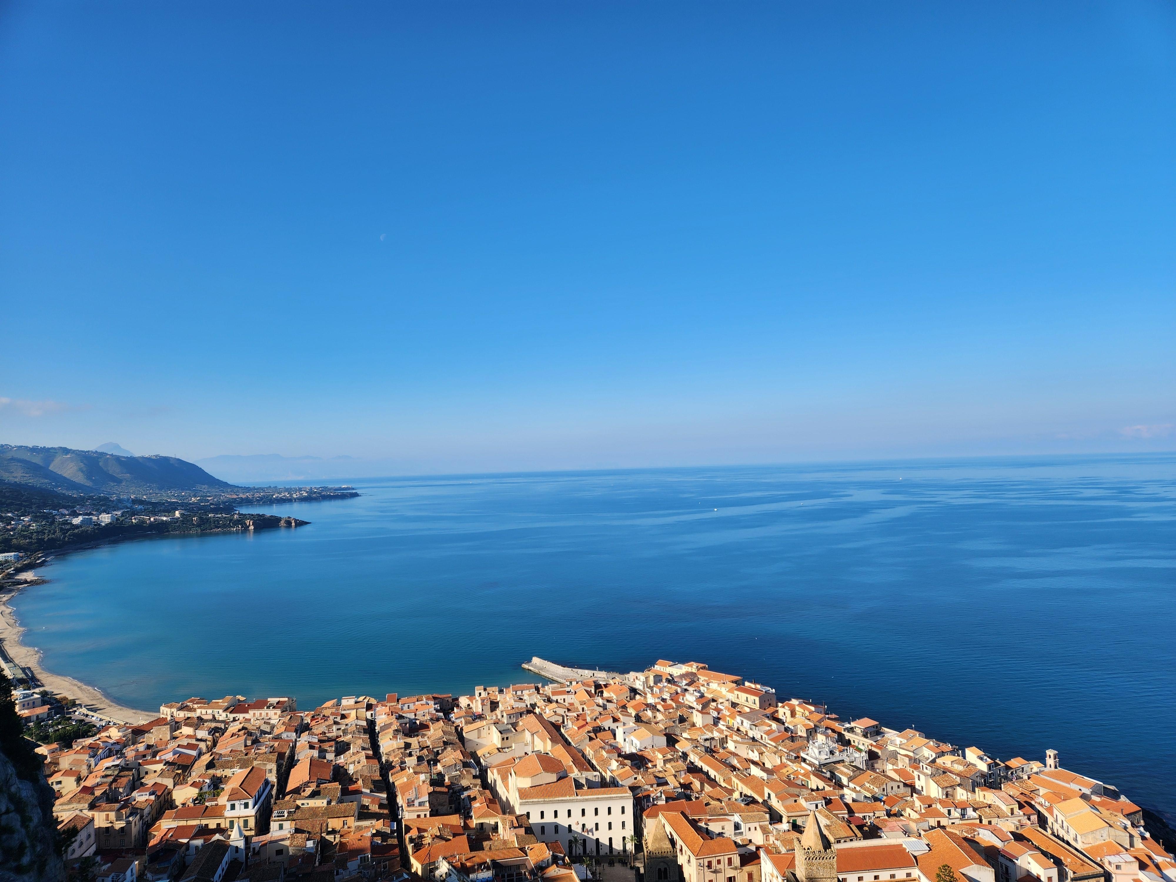 Cefalu (45 min train)