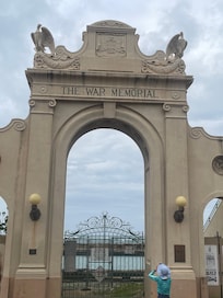 War Memorial within walking distance near the beach.