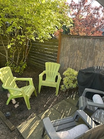 Beautiful and peaceful fully fenced & private