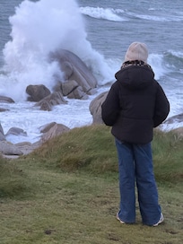 Die Küste ist nur ein paar Minuten zu Fuß entfernt.