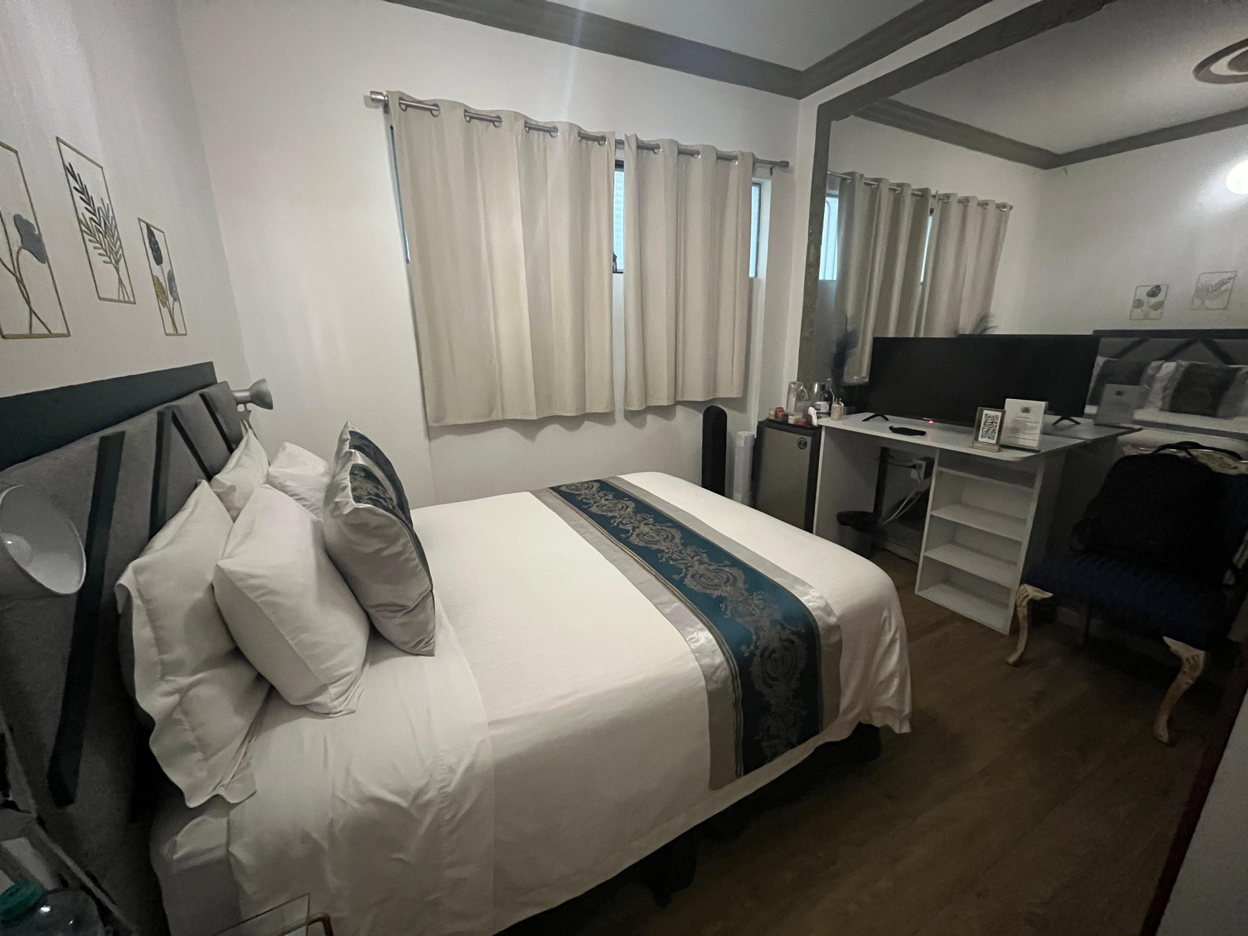 Lovely room. Very clean. It can be a bit noisey because of other guests.