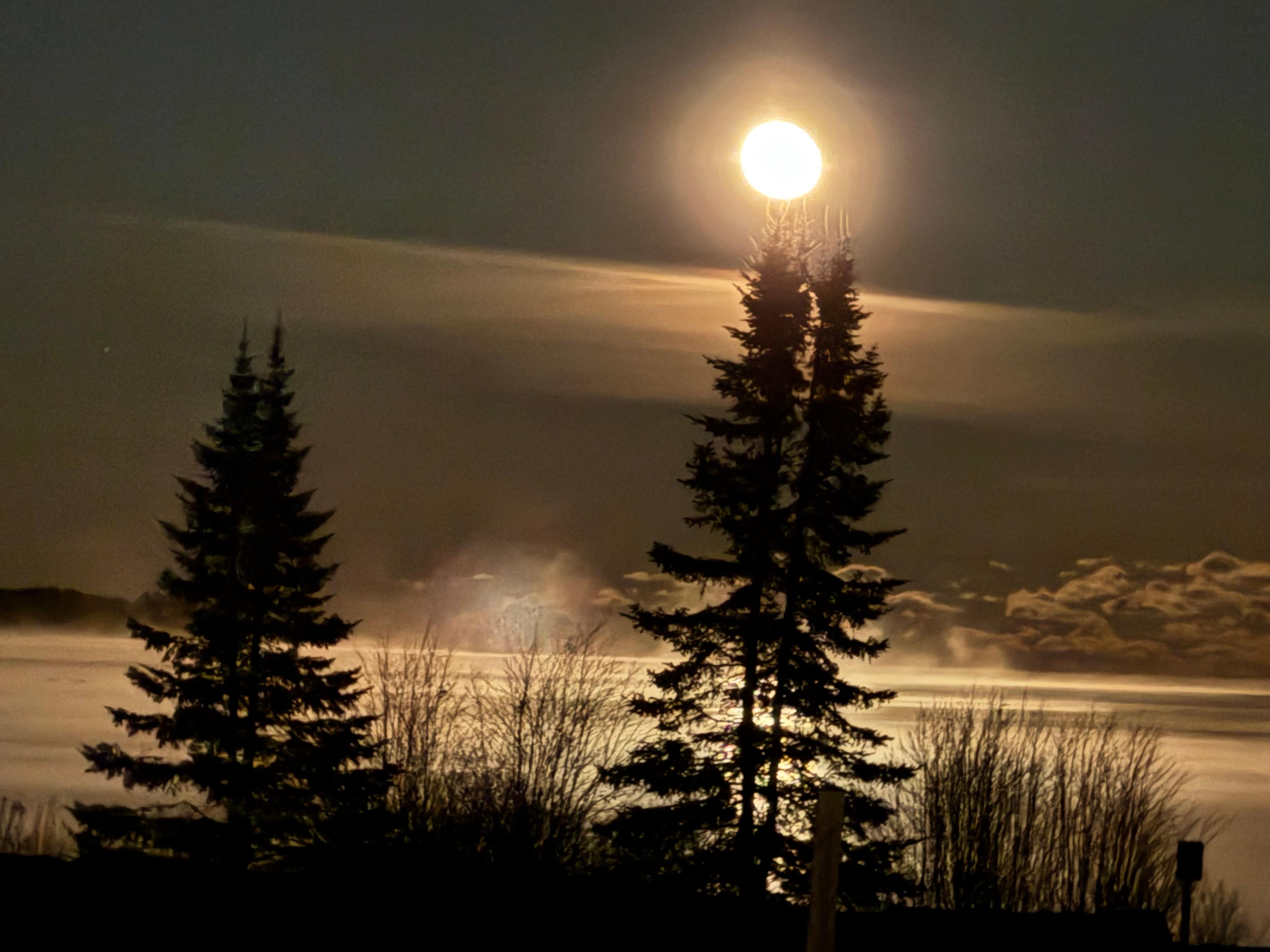 The view from the resort overlooking Lake Superior was the best part of the stay. 