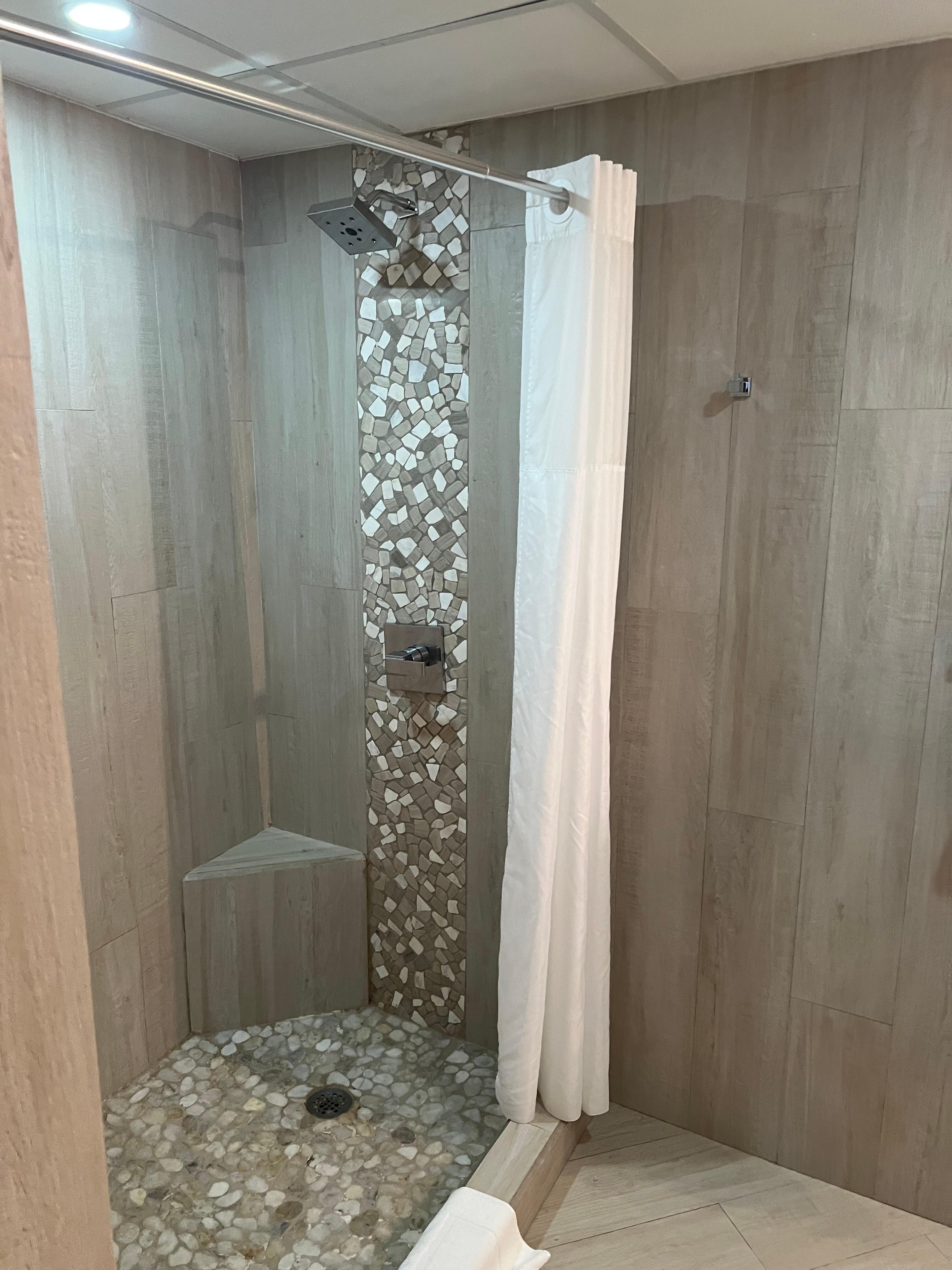 Nice walk in shower