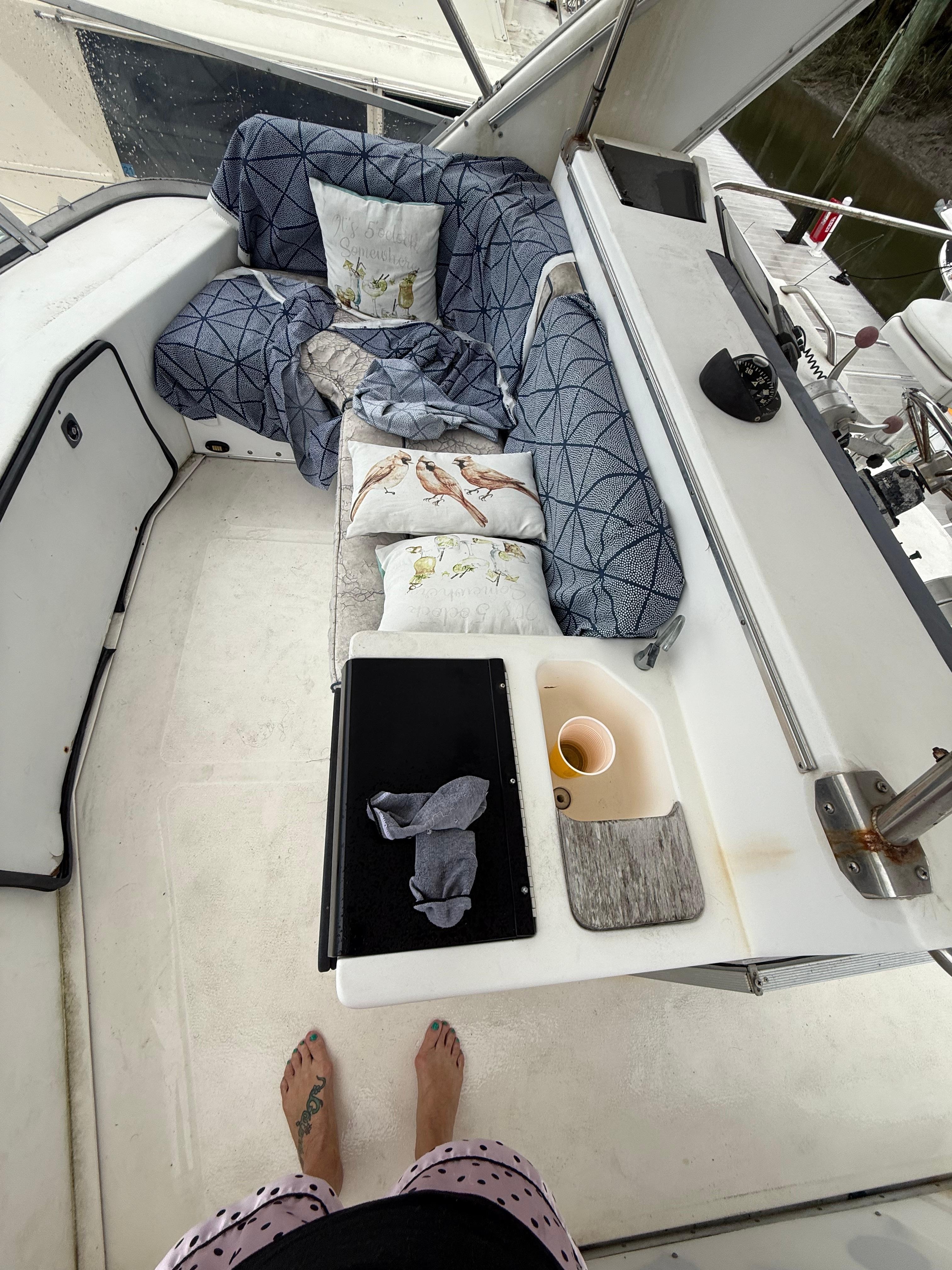 Upper bridge was not cleaned before we checked in 