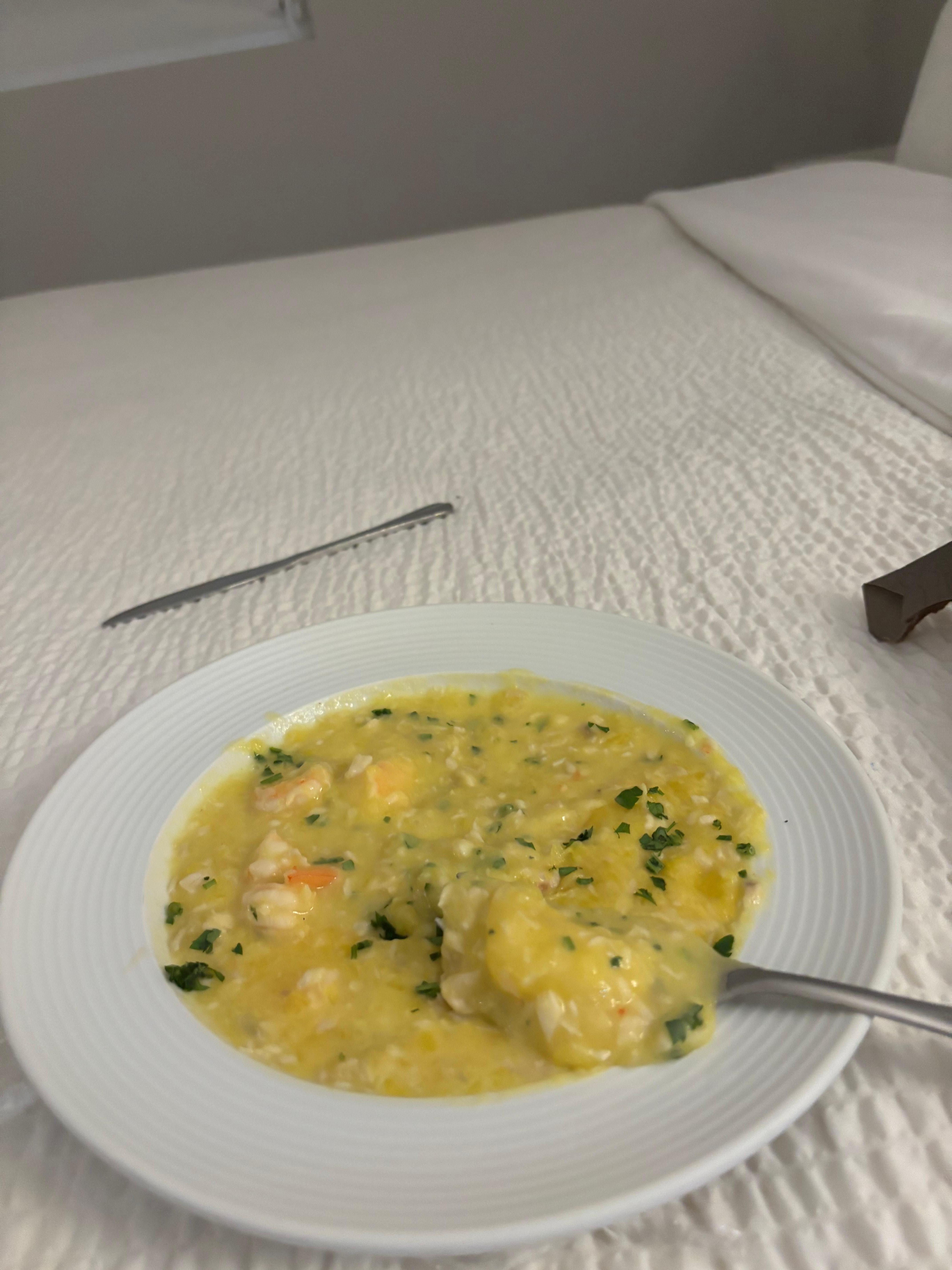 Thick soup cream soup like lobster bisque still would require a spoon soup is liquidy. No there’s. I had no food to eat that night so hungry.