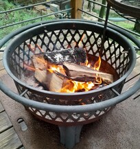 Well ventilated fire pit