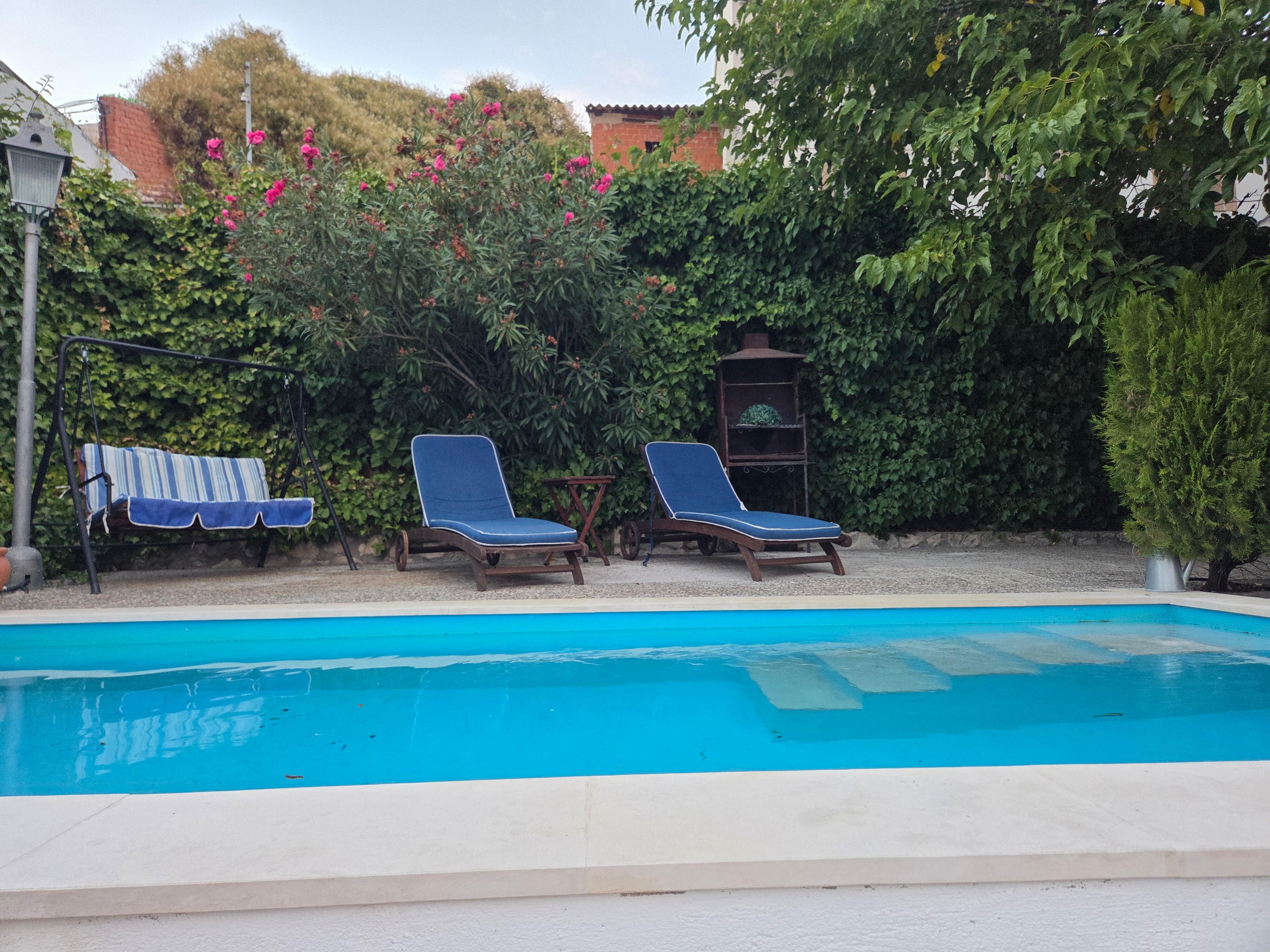 Sitting area by the pool.