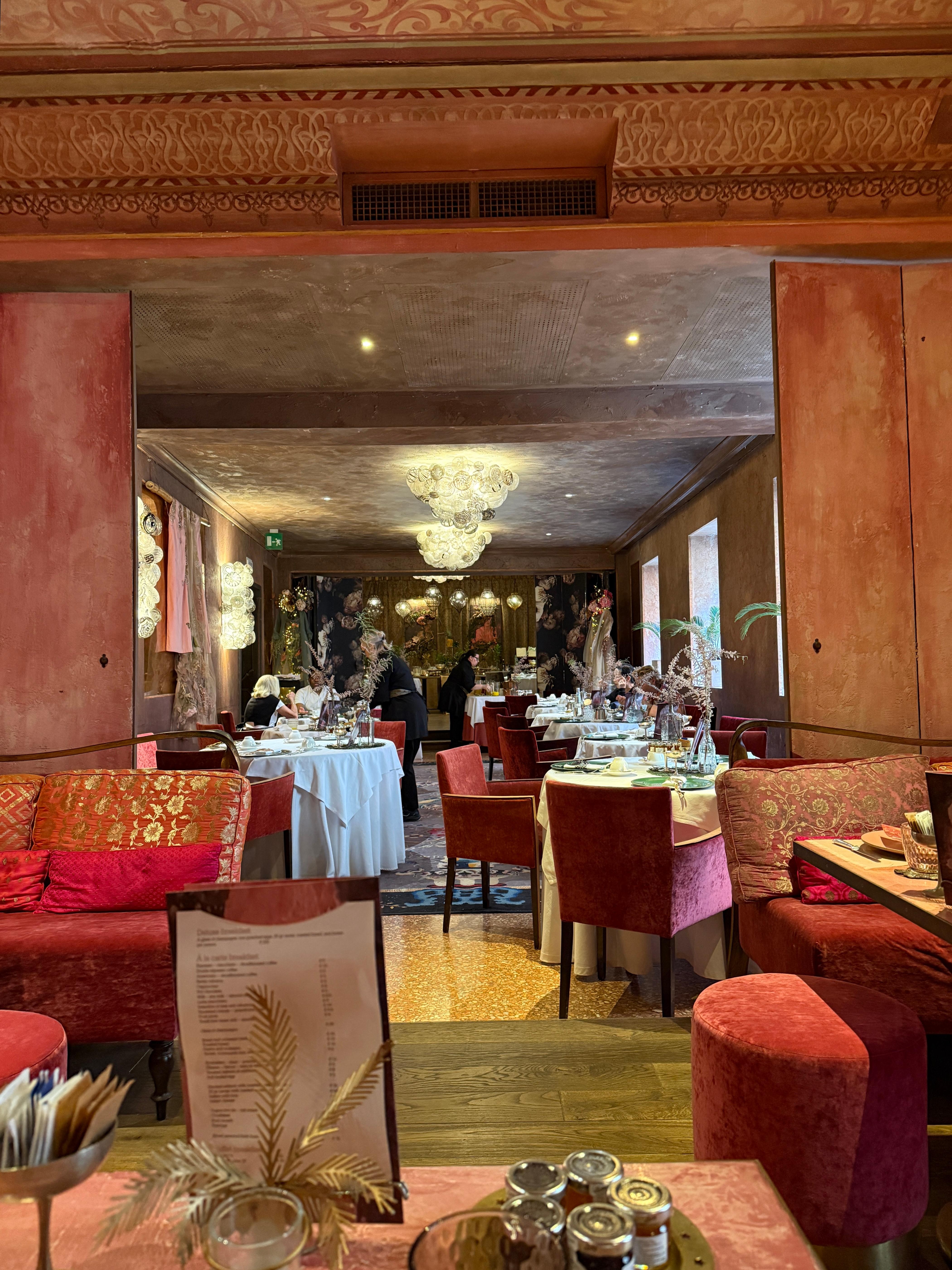 Breakfast room