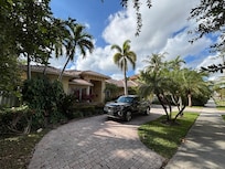 Front of house; neighborhood seemed safe and had sidewalks