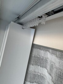 Don’t try and close the blinds in the master. They are only 1/2 there