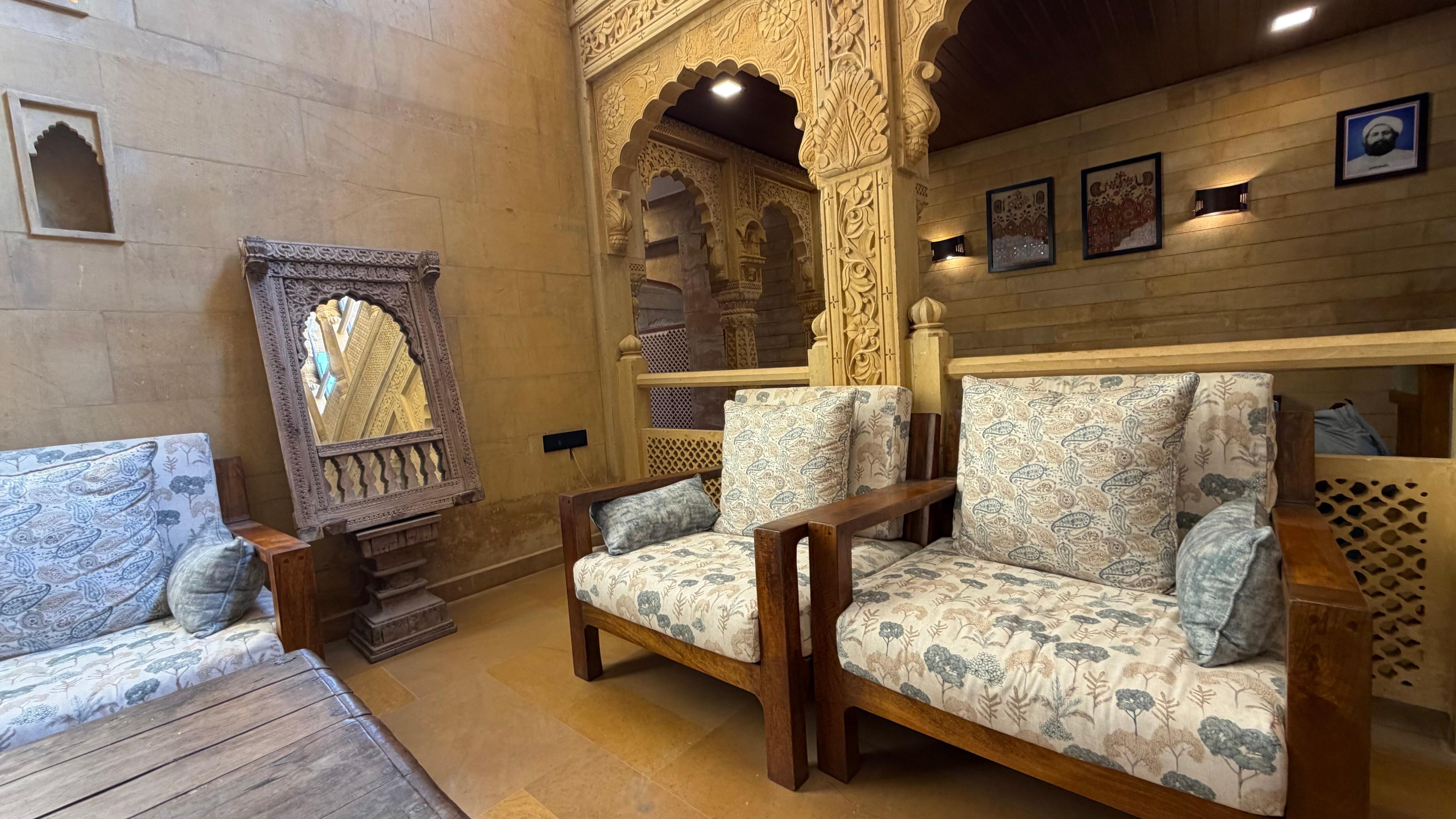 ロビーのソファー