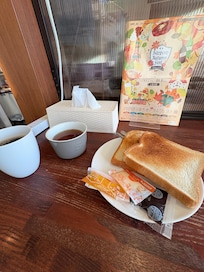 朝食
ジャムなども多彩