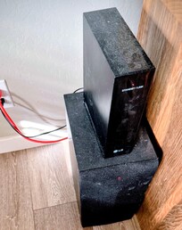 House was covered in dust and obviously not cleaned.