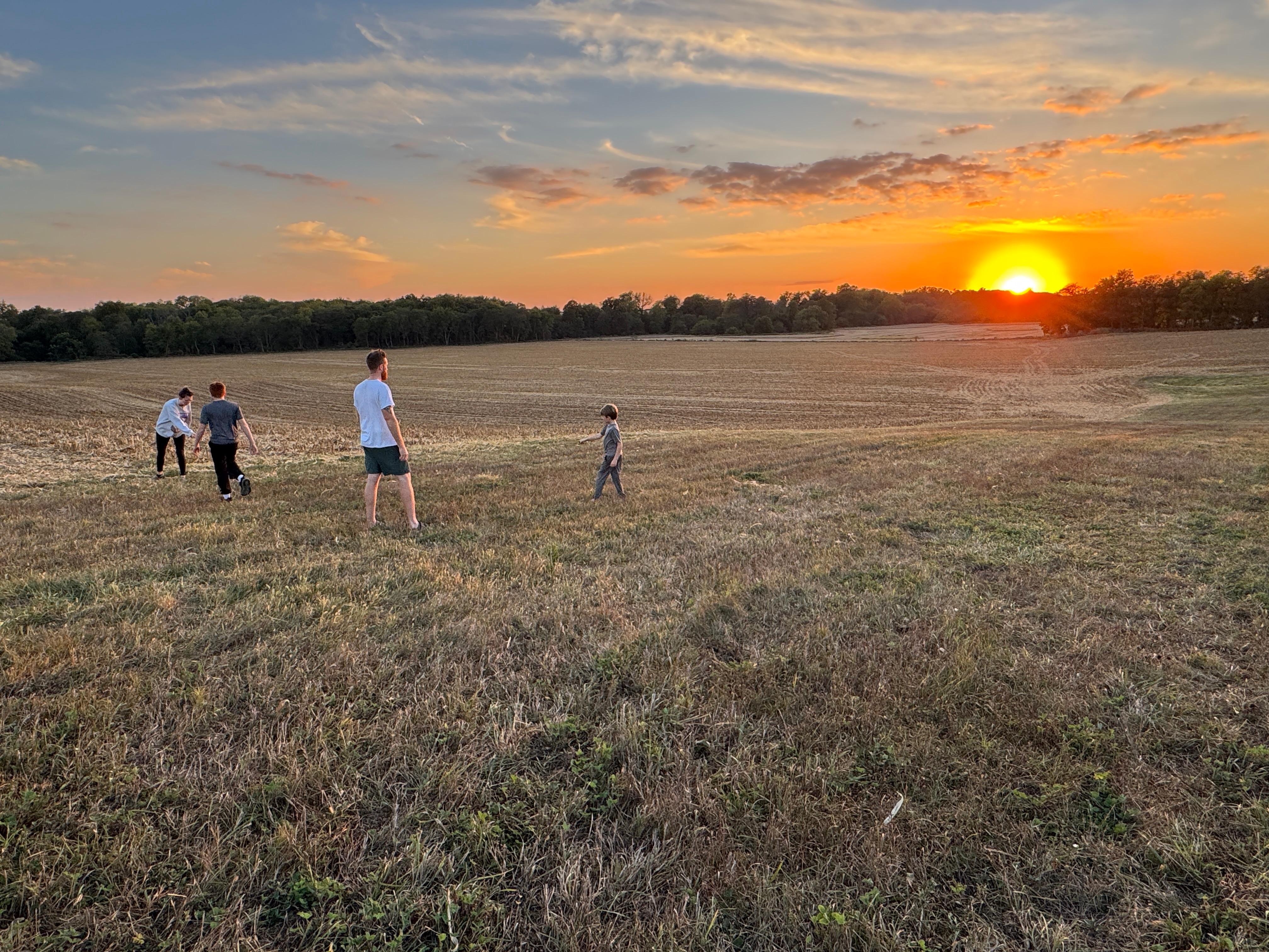 Beautiful sunsets with plenty of room outside for the kids to run around d and explore!