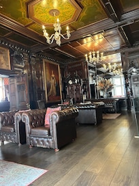Amazing lobby!
