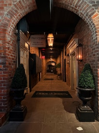 Beautiful entry way from the street!