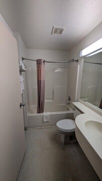 Clean and roomy!