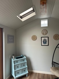 Inside zen den