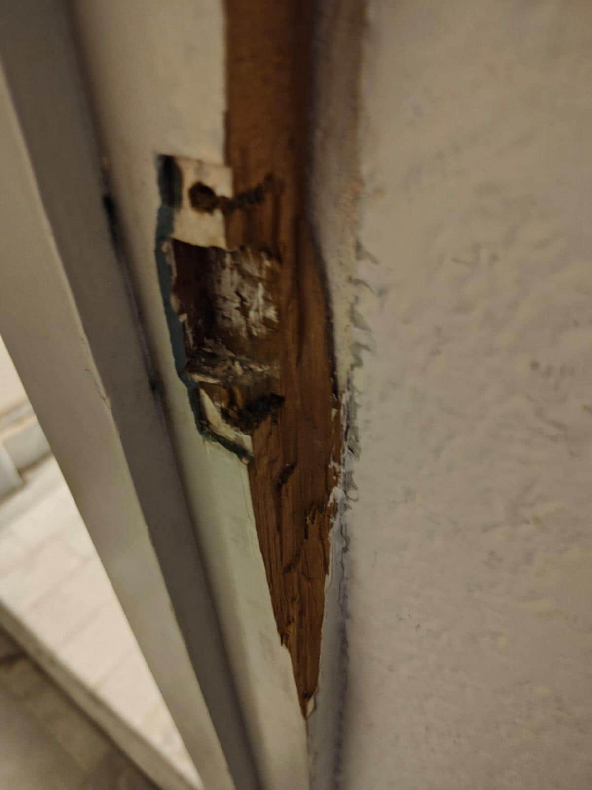 La contra de la chapa del dormitorio