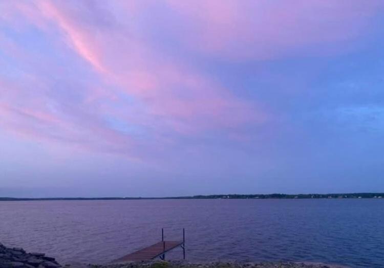 The sky offered a different surprise every night ❤️🌅