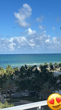 The View From The Rooftop Pool…. Beautiful As You Can See😍