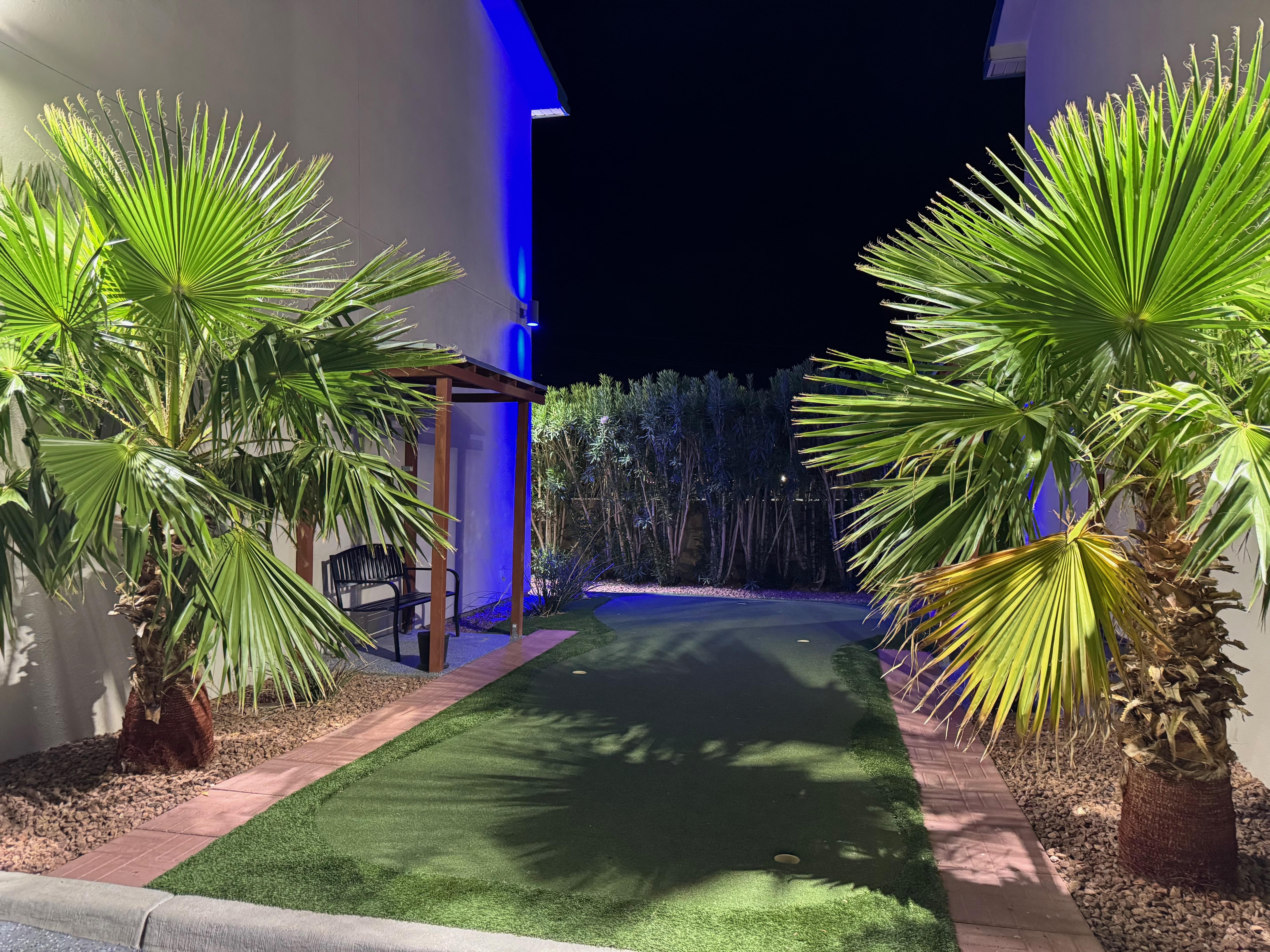 Even a putting green!