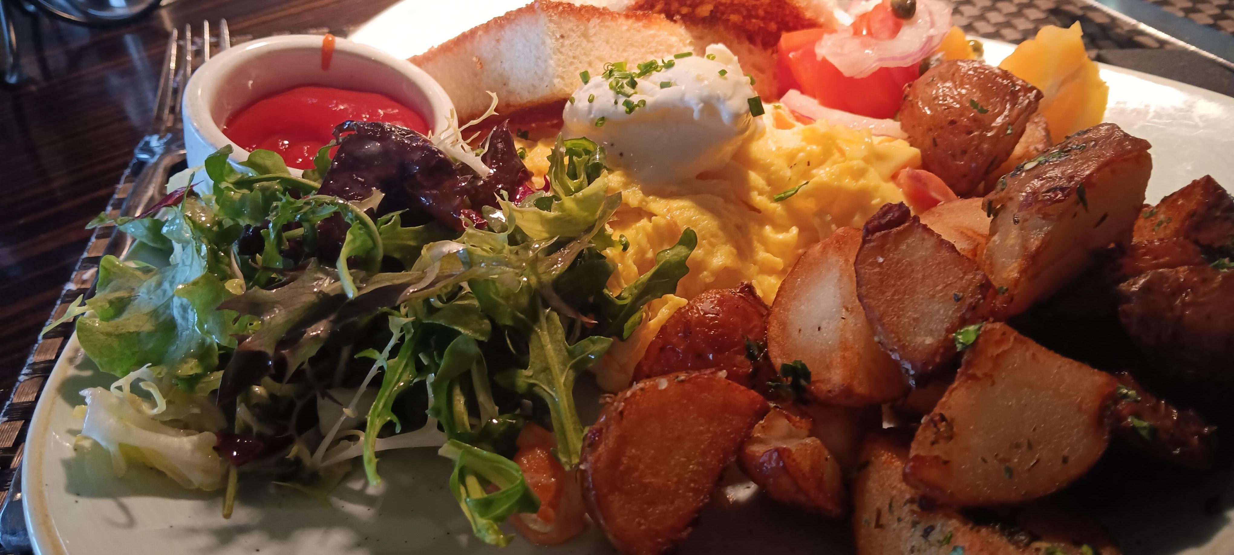 Breakfast 