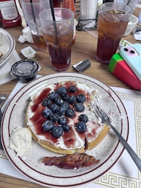 Waffles at the Omega are soooo yummy!!