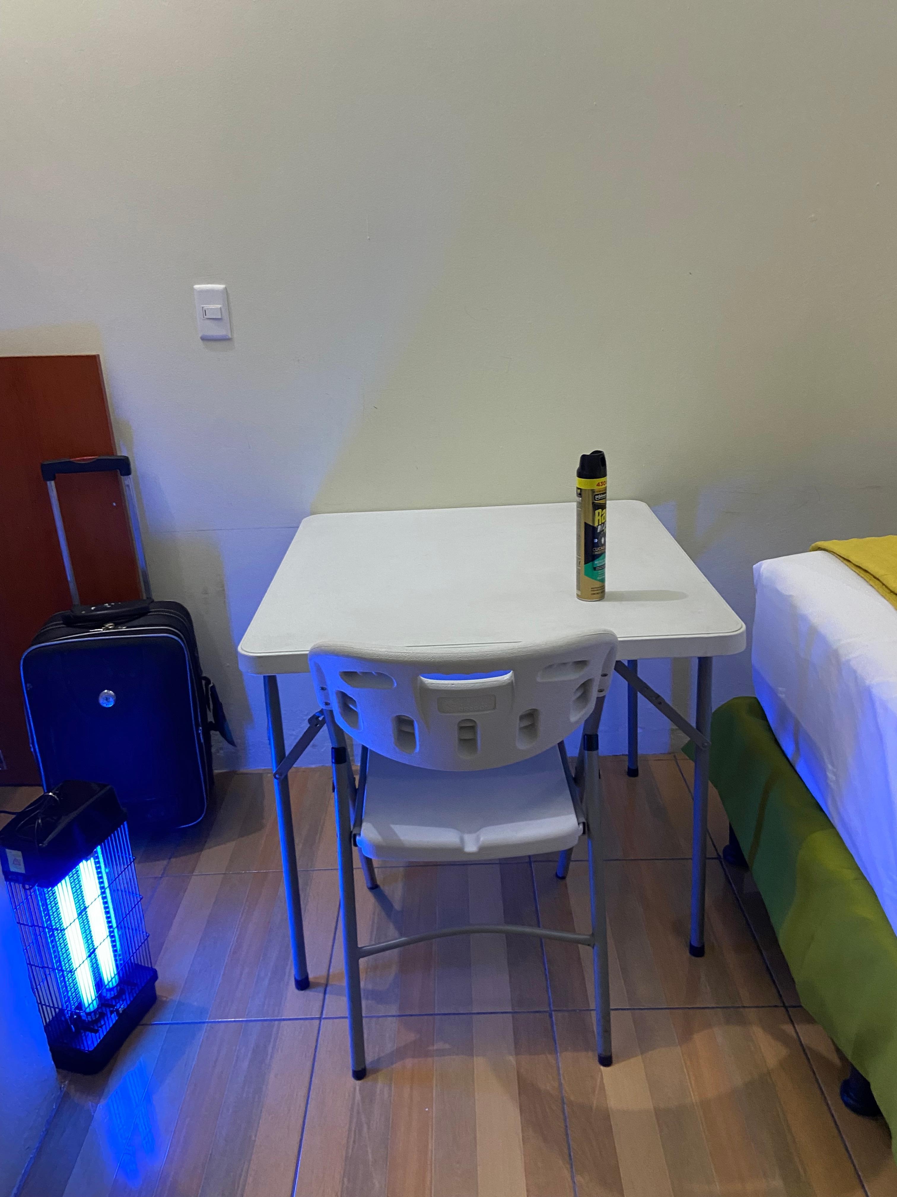 Isso é mesa para um executivo trabalhar??