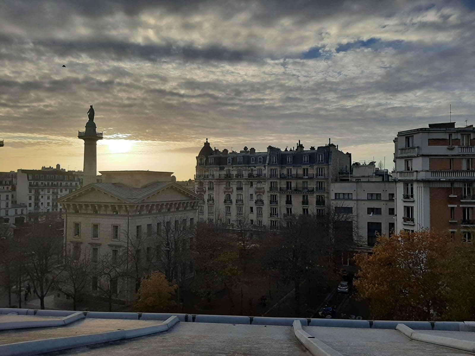 Visuale dai lucernari presenti nell' appartamento 