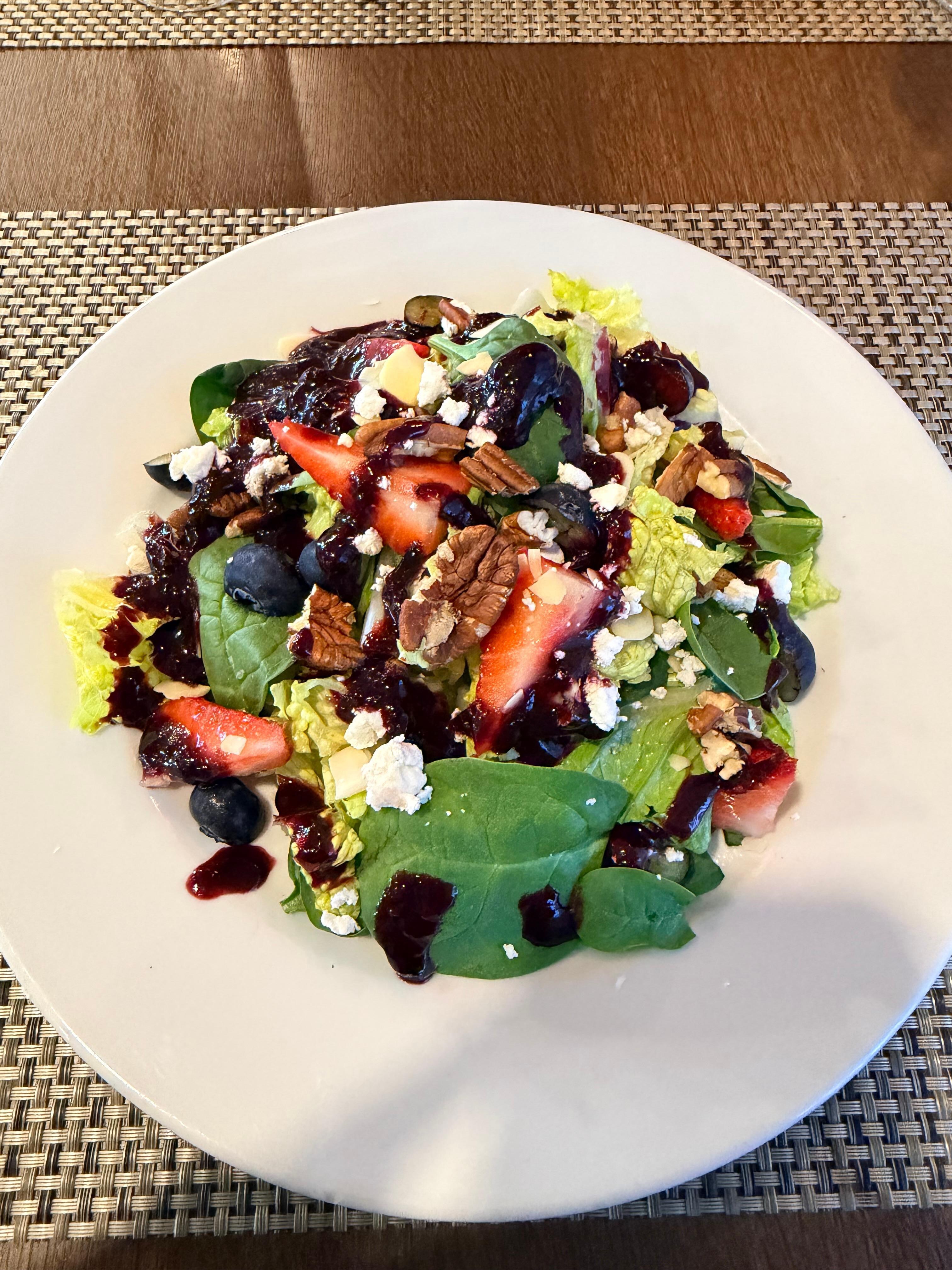 Ensalada frutos rojos muy buena 