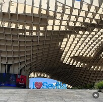 La struttura è in un ottima posizione dietro qui un Dia supermercato a 10 passi
