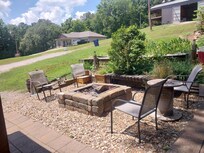 Fire Pit/Sitting Area