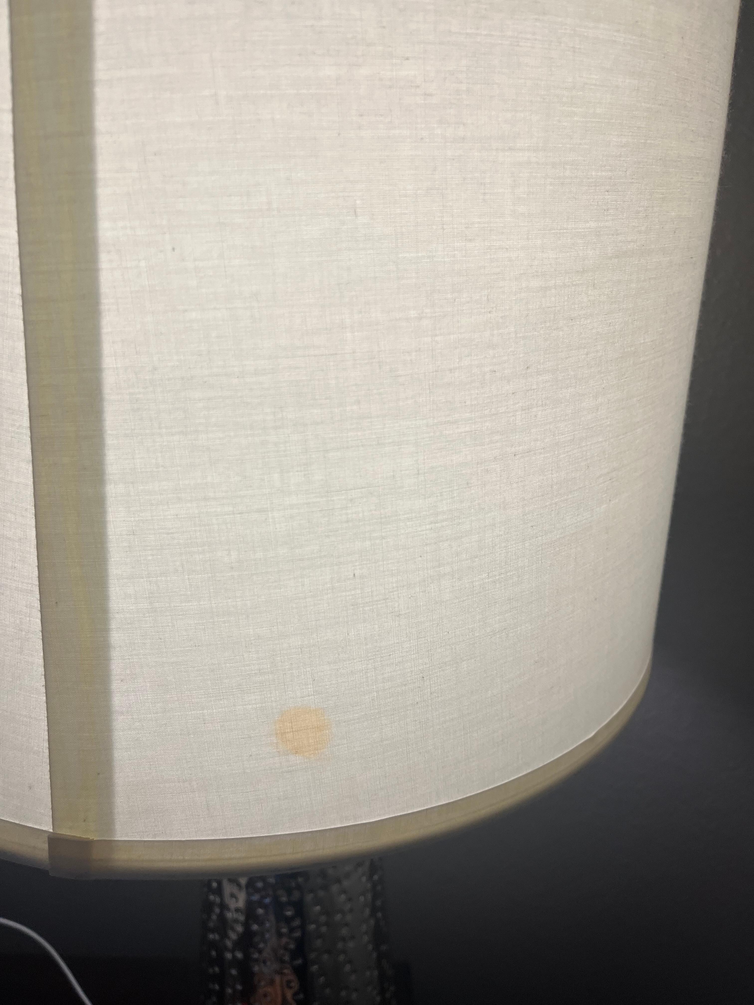 Lamp stains 