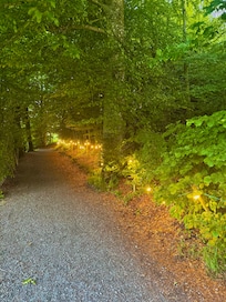 Trail to funicular
