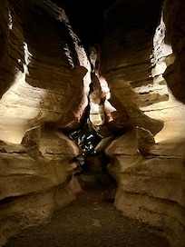 Bluff Dwellers Cave