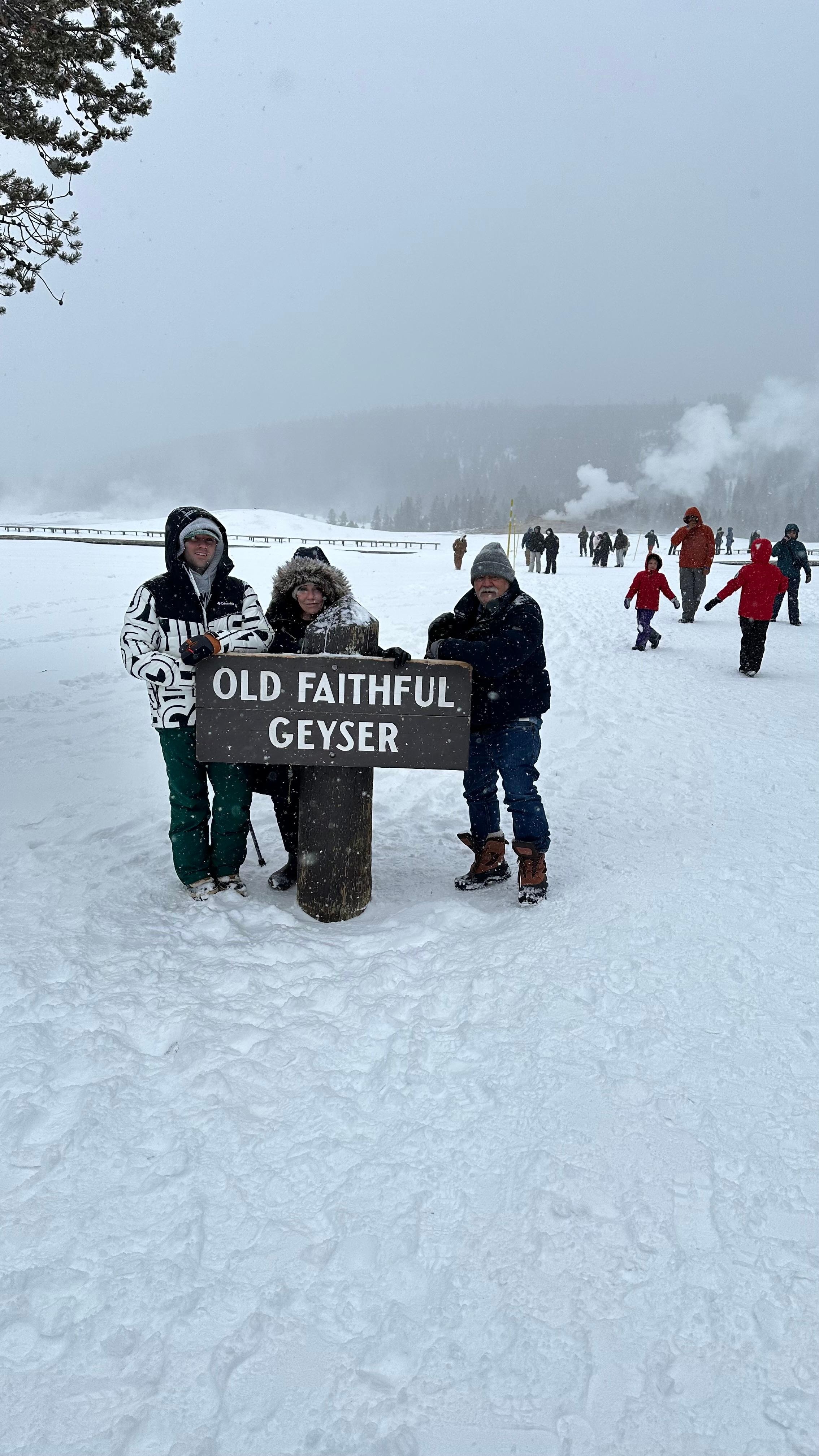 Yellowstone Old Faithful 