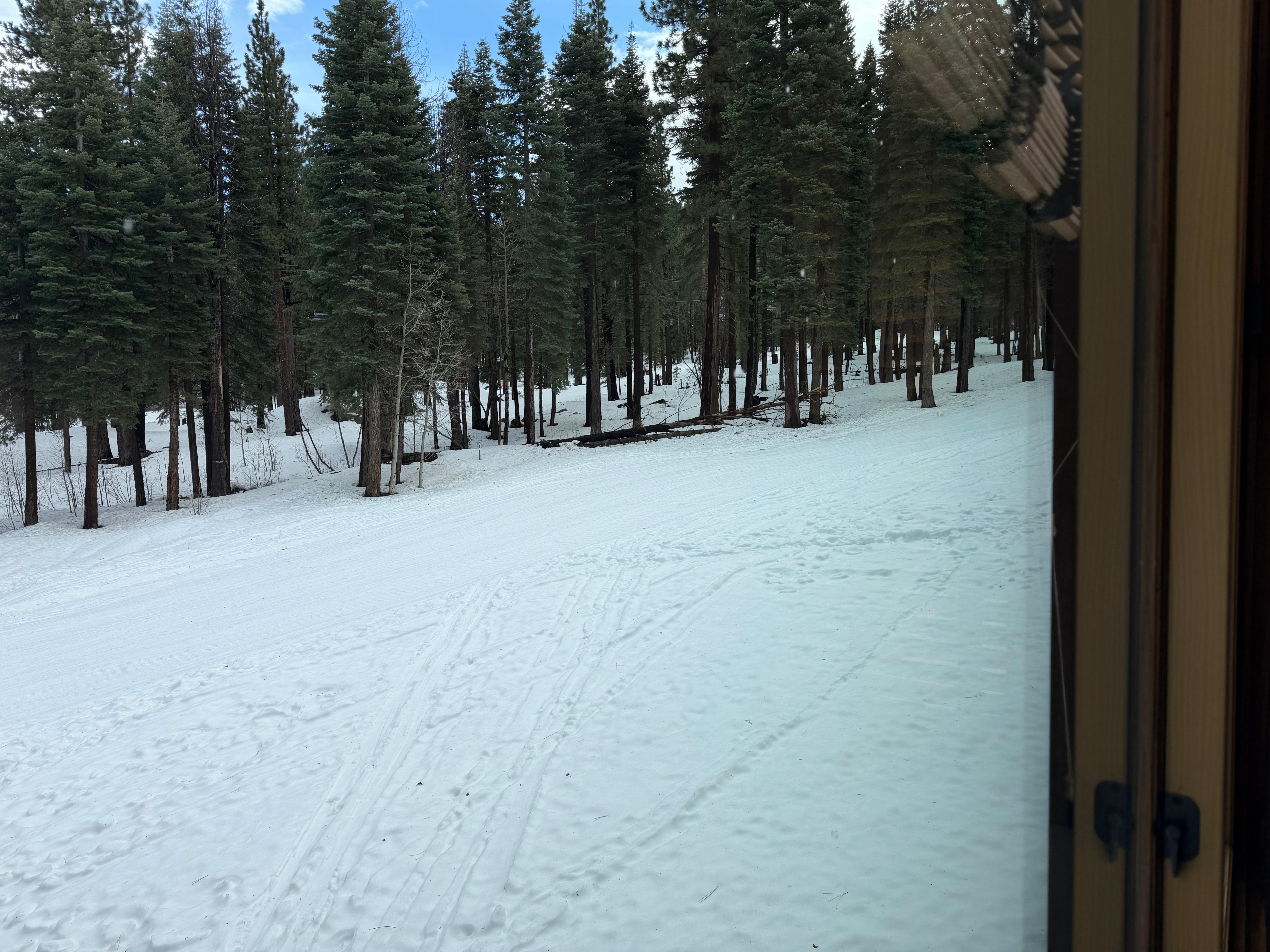 At the top of the parking lot you can ski in and out without trudging through too much snow. 