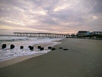 The pier from Freeman Park Beach