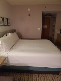 Bed area nice and clean