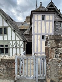Secret entrance / exit to the ramparts.