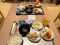 Breakfast! There were so many options!