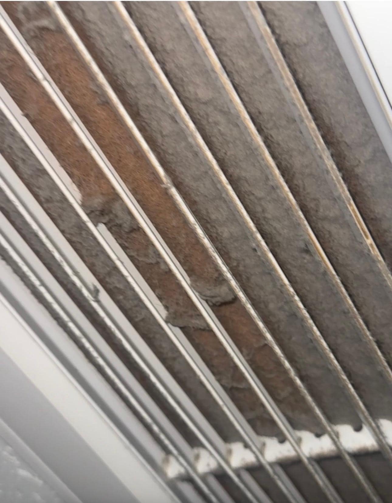 I swiped my finger over the filter, lint and dust were just caked on