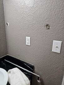 Towel bar couldn't hold up the towels.
