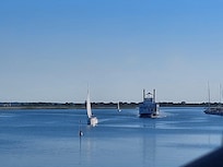 Schaufelraddampfer. Eine Fahrt ist ein Muss. 15.00 Uhr ist immer familientag. Da fahren die Kinder bis zwölf umsonst mir.