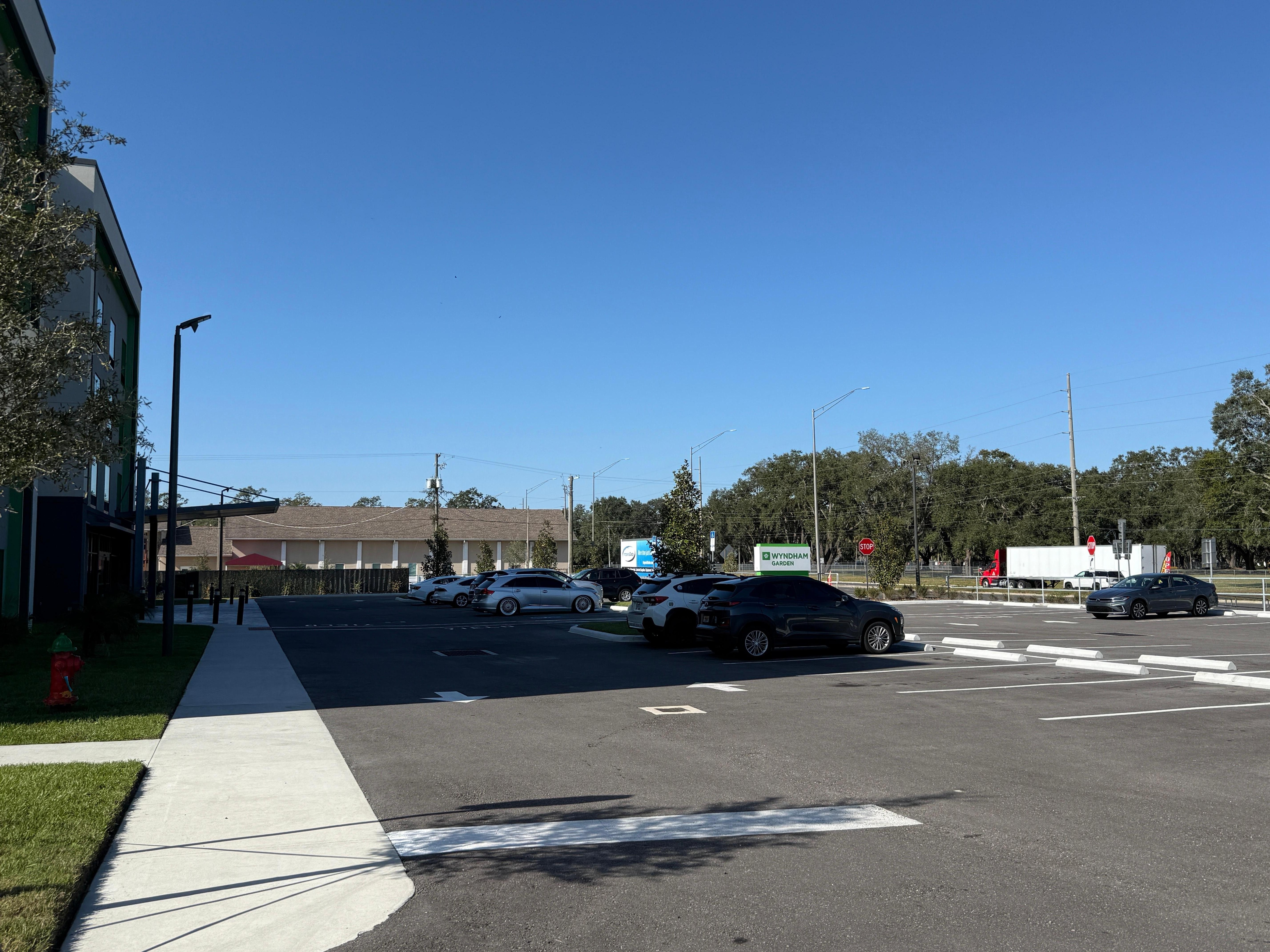 Rooms just feet away from very busy highway. Impossible to sleep.