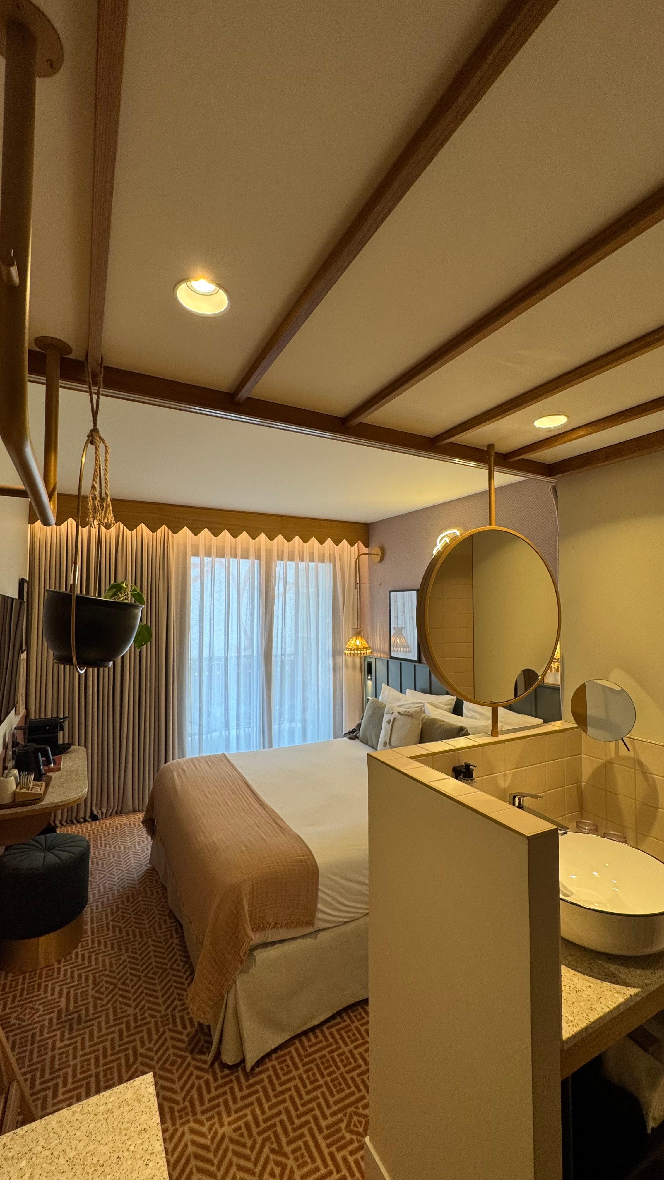 Balcony Queen Room