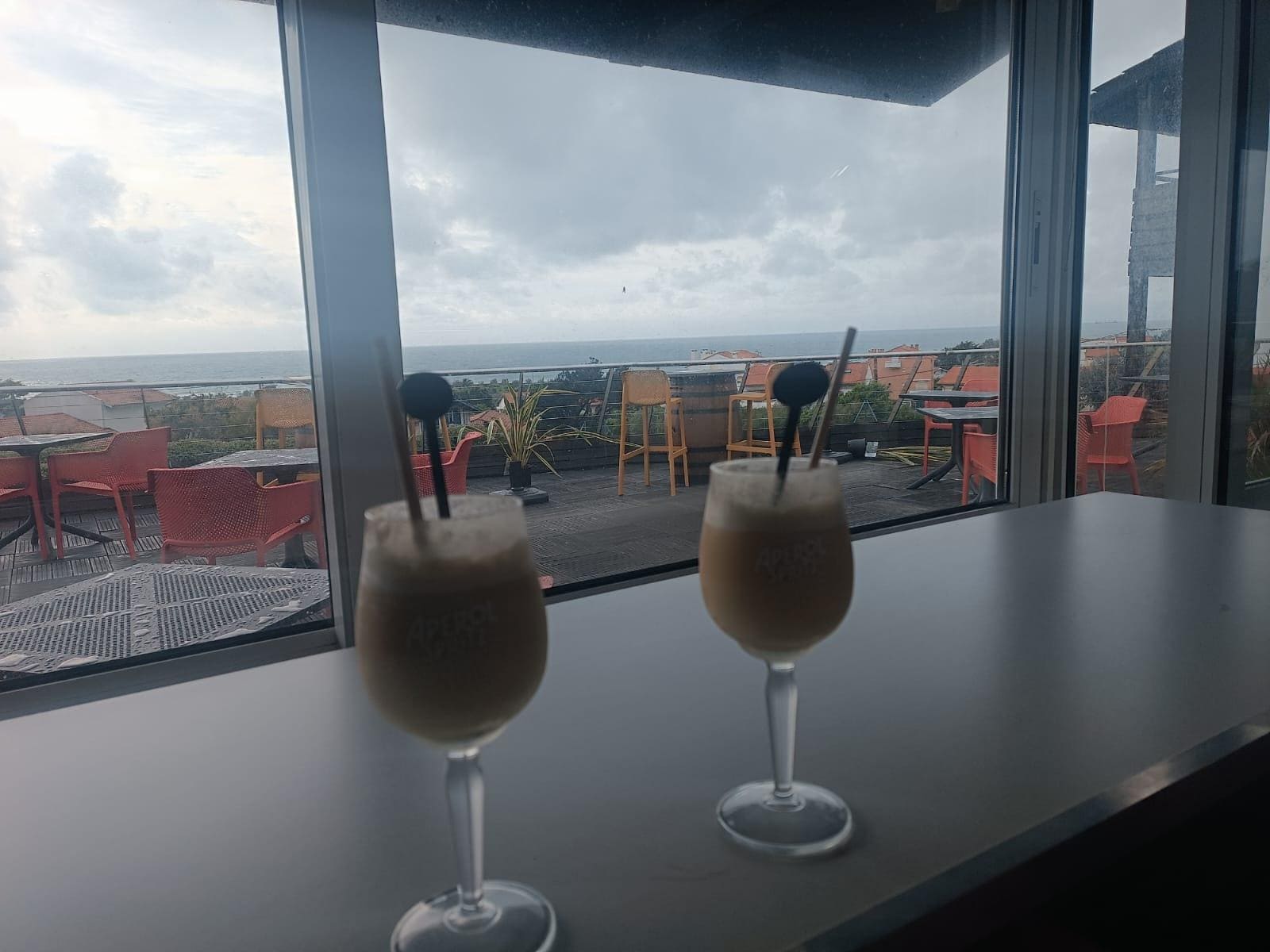 Bar vu océan